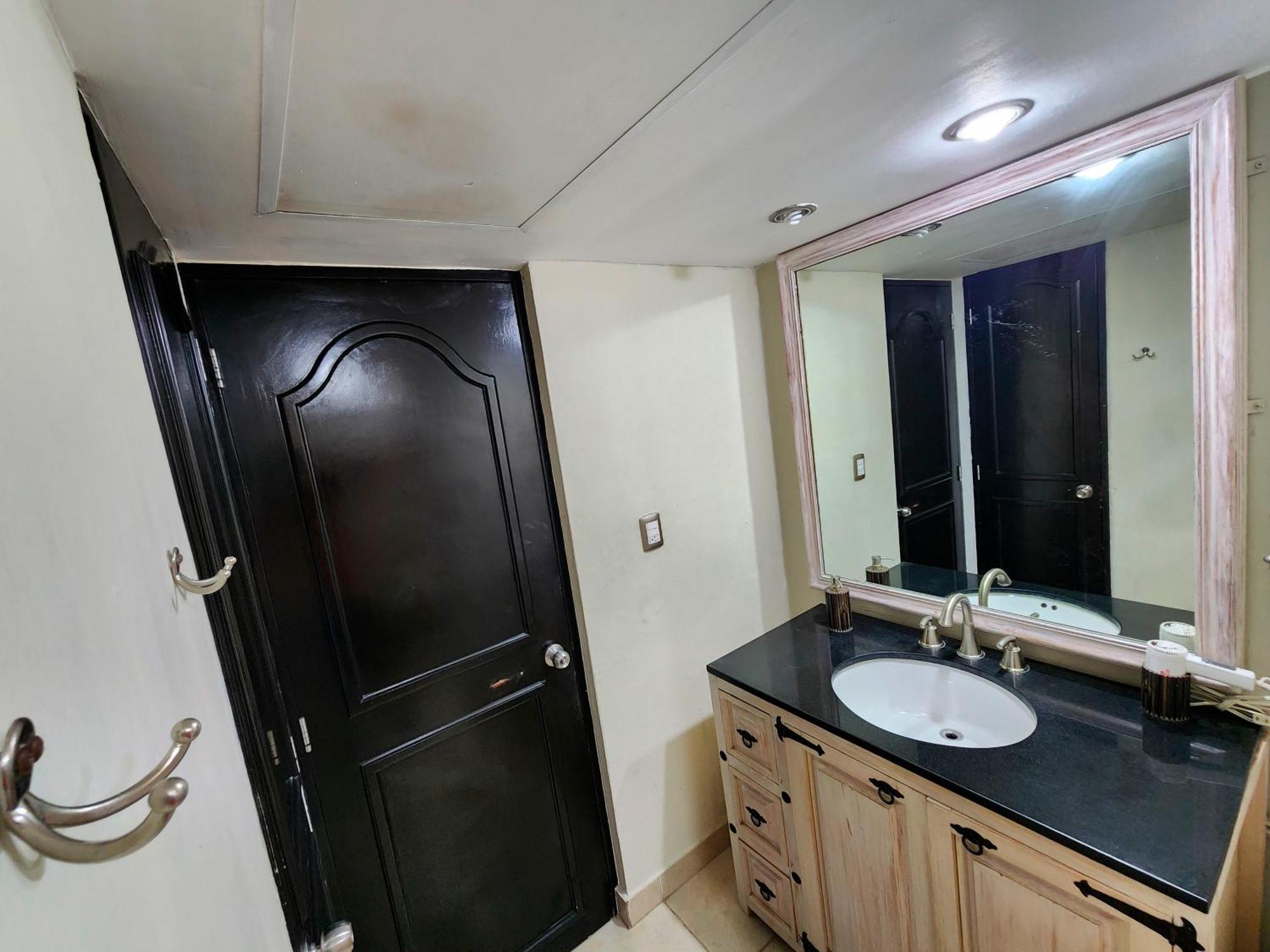 Beachfront Apartments Канкун Номер фото